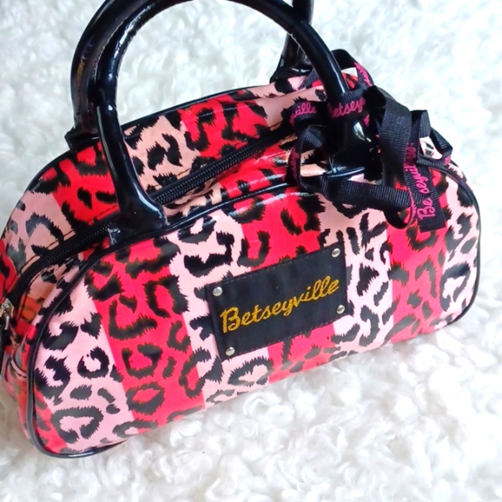 Betseyville cosmetic  bag/ purse